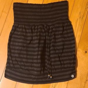 Black and grey Roxy tube top